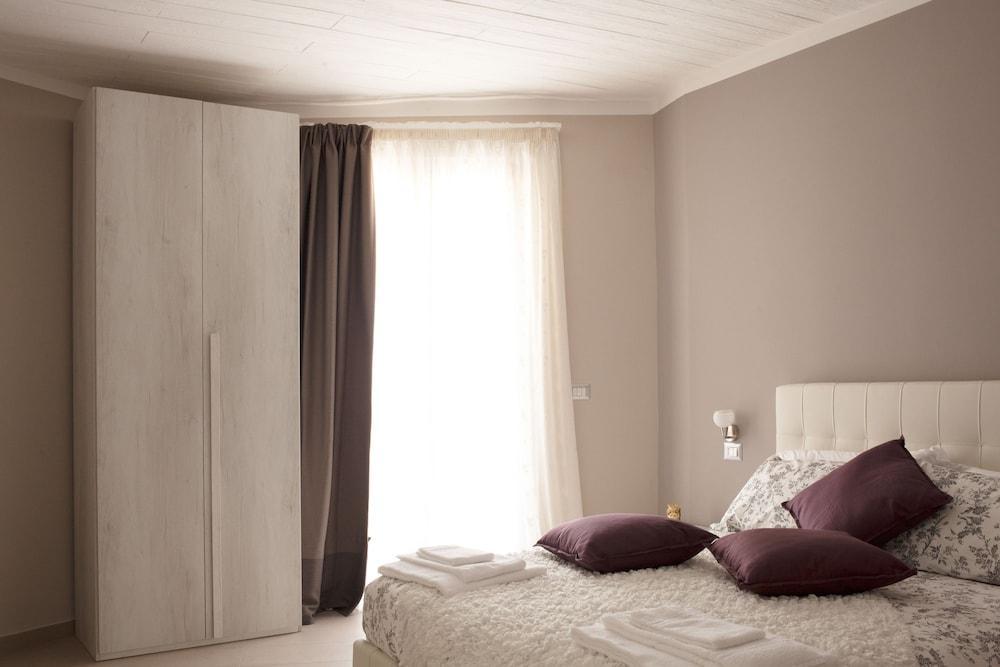 La Regina Di Saba Bed & Breakfast เปียซซา อาร์เมรีนา ภายนอก รูปภาพ