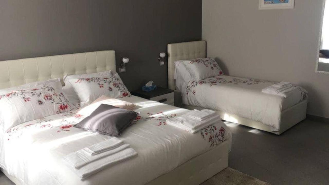 La Regina Di Saba Bed & Breakfast เปียซซา อาร์เมรีนา ภายนอก รูปภาพ