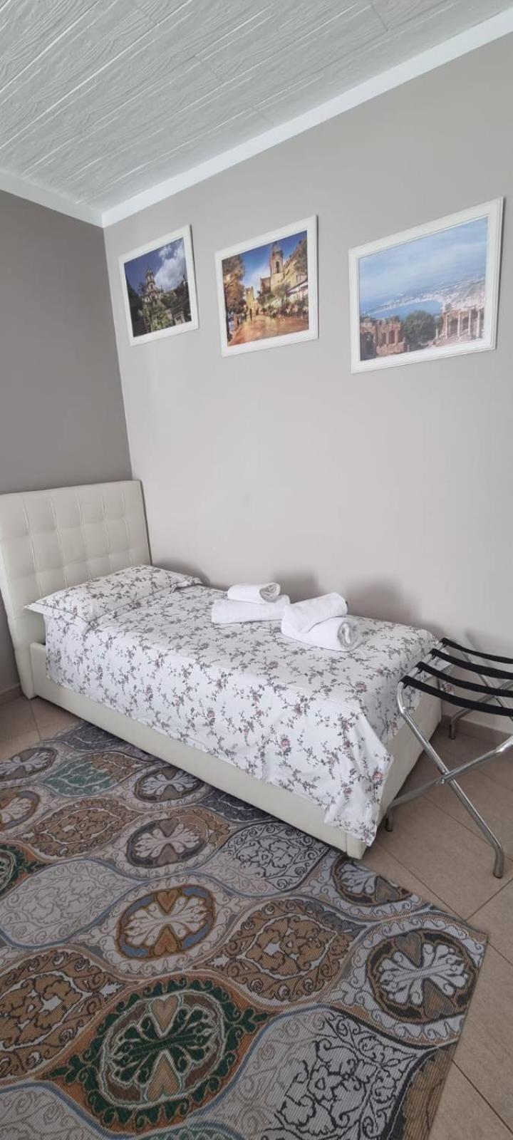 La Regina Di Saba Bed & Breakfast เปียซซา อาร์เมรีนา ภายนอก รูปภาพ