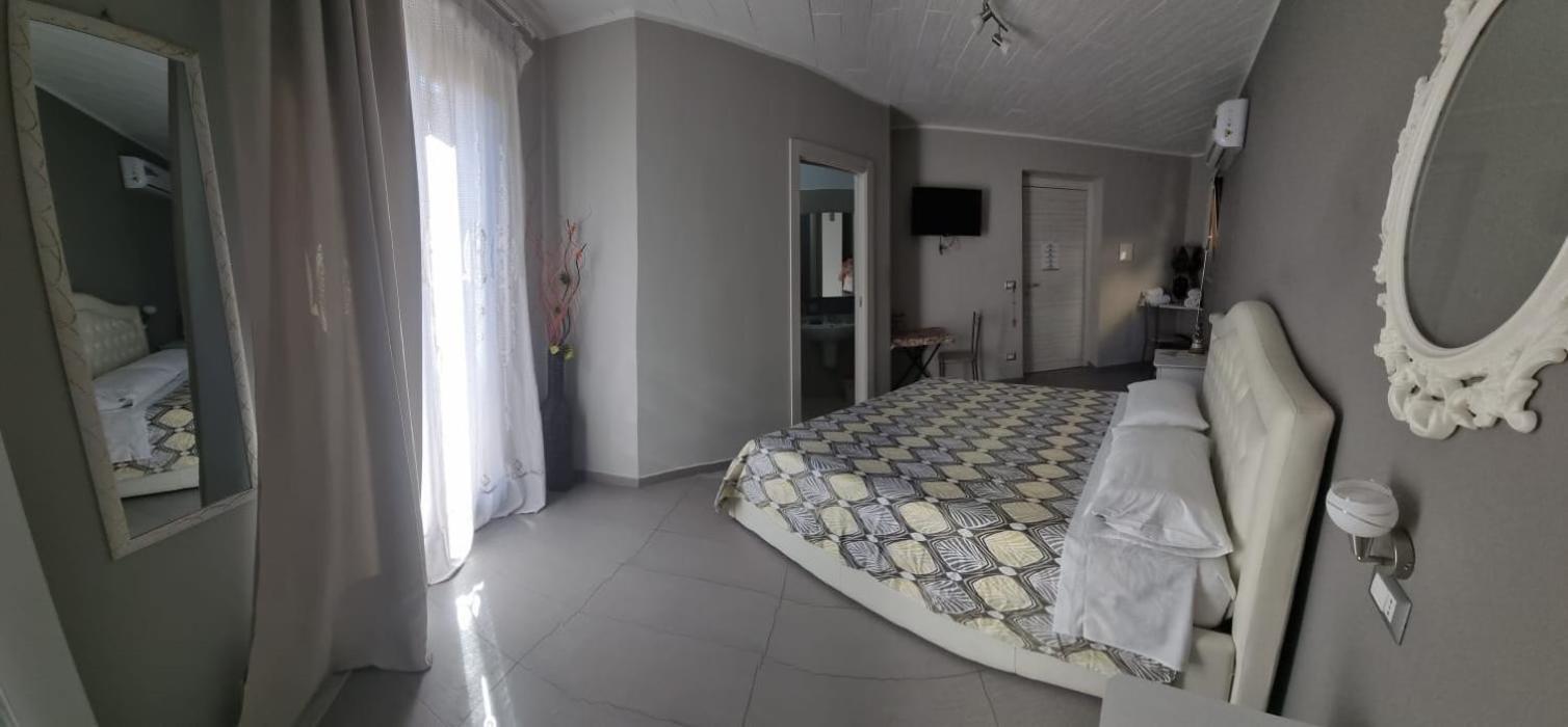 La Regina Di Saba Bed & Breakfast เปียซซา อาร์เมรีนา ภายนอก รูปภาพ