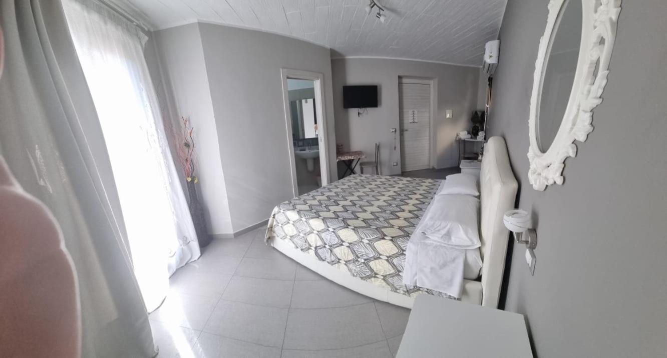 La Regina Di Saba Bed & Breakfast เปียซซา อาร์เมรีนา ภายนอก รูปภาพ