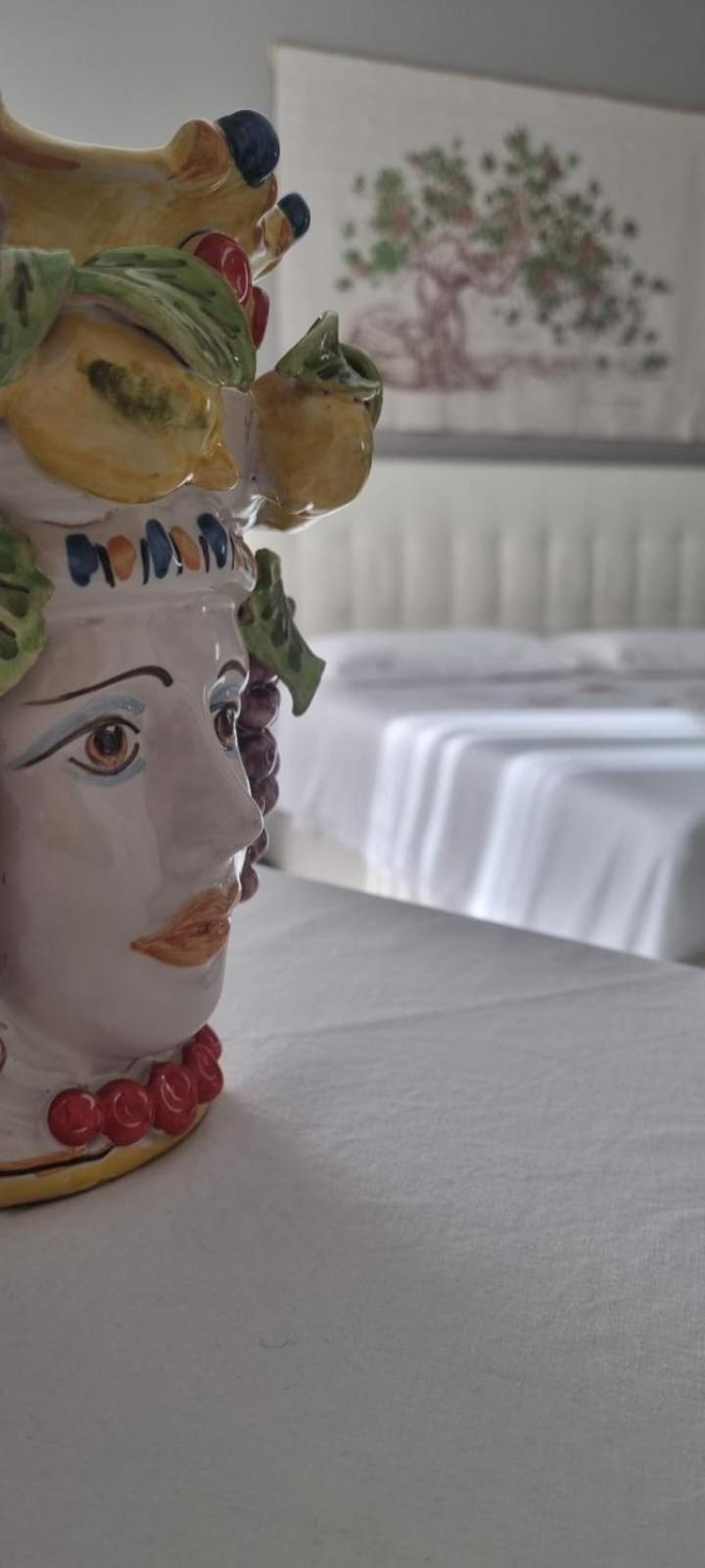 La Regina Di Saba Bed & Breakfast เปียซซา อาร์เมรีนา ภายนอก รูปภาพ