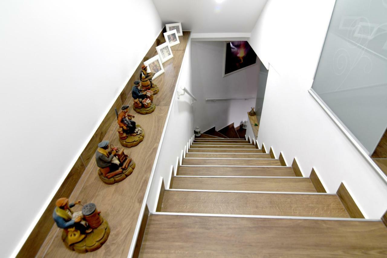 La Regina Di Saba Bed & Breakfast เปียซซา อาร์เมรีนา ภายนอก รูปภาพ